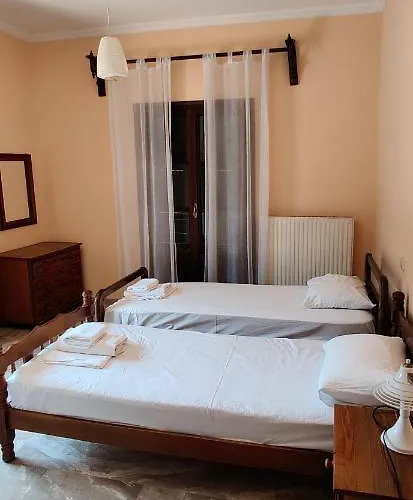 Elena's Corfu ホームステイ